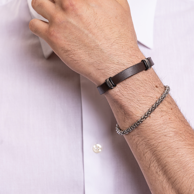 Bracciale Pelle Marrone con Dettagli Acciaio